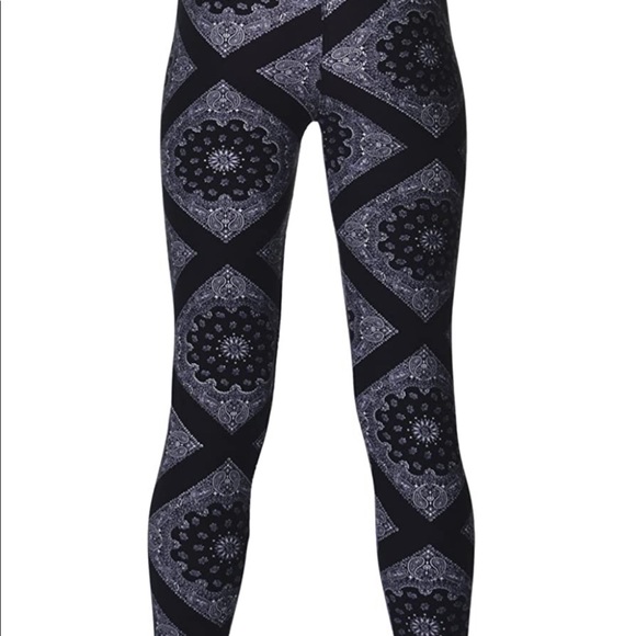 Viv Collection women's high waisted print leggings - Picture 12 of 13